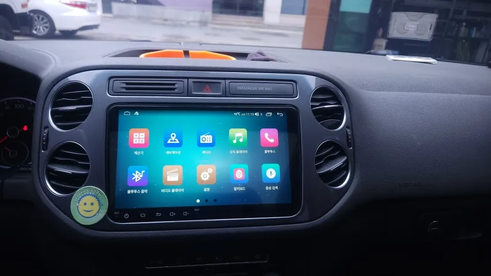 Volkswagen TiguanのAndroid Auto・CarPlay取付事例 施工写真 3-2