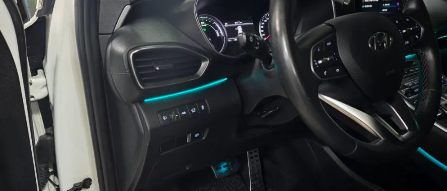 Hyundai Santa Fe TM ambient lighting installation result
