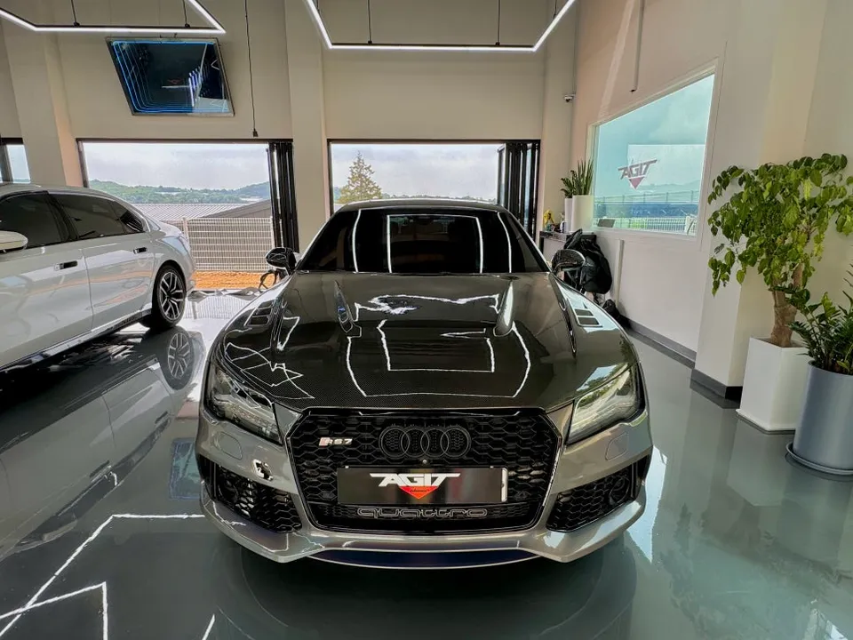 Audi A7のカーラッピング事例｜3Mホログラムフィルム 写真