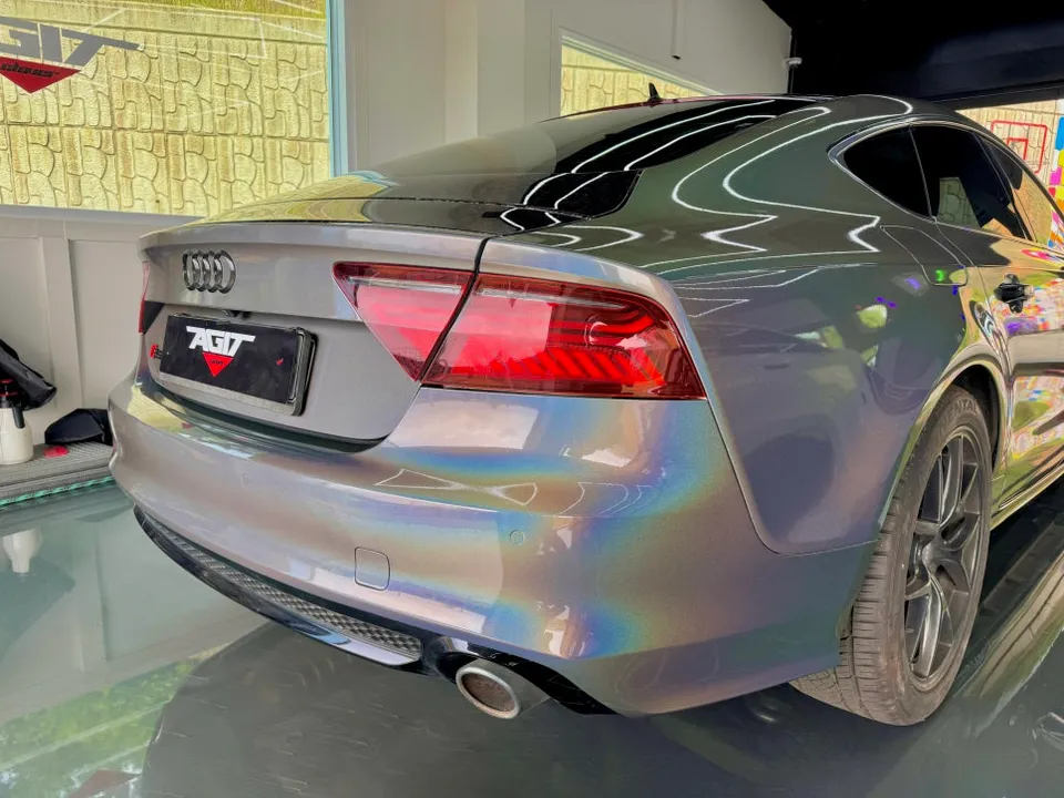Audi A7のカーラッピング事例|3Mホログラムフィルム 施工写真 1-3