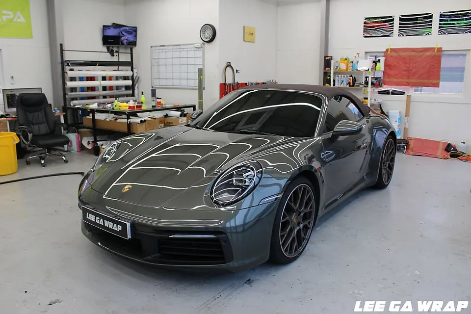 ポルシェ 911 カレラ カーラッピング事例｜費用目安・仕上がり 施工写真 2-1