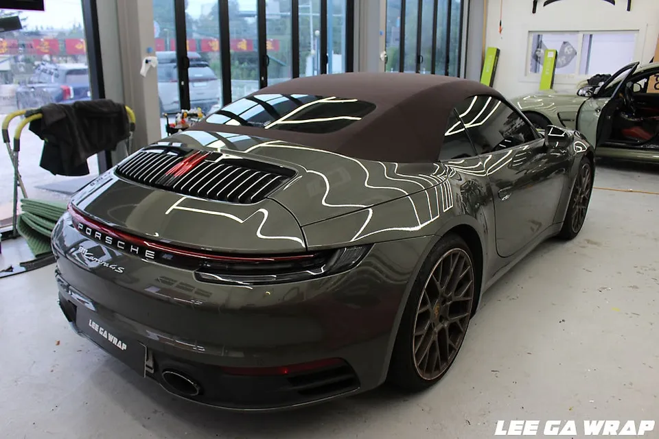 ポルシェ 911 カレラ カーラッピング事例｜費用目安・仕上がり 施工写真 1-2