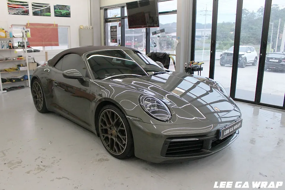 ポルシェ 911 カレラ カーラッピング事例｜費用目安・仕上がり 施工写真 2-2