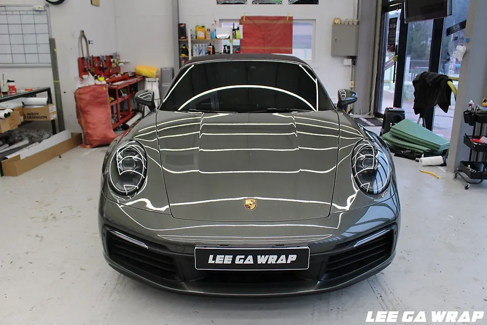 ポルシェ 911 カレラ カーラッピング事例｜費用目安・仕上がり 施工写真 4-2