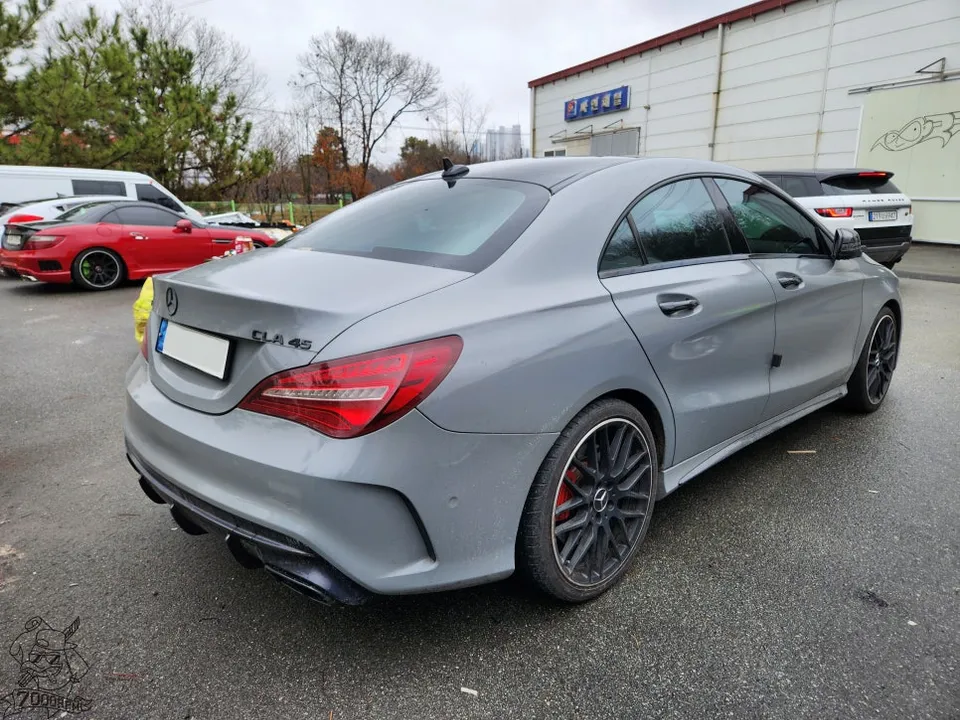 Mercedes-Benz CLAのカーラッピング事例 施工写真 5