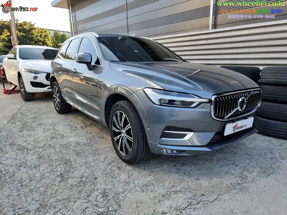Volvo XC60のホイールリペア・塗装事例 施工写真 3-2