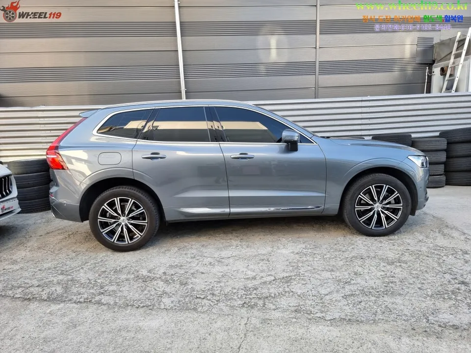 Volvo XC60のホイールリペア・塗装事例 施工写真 1-3