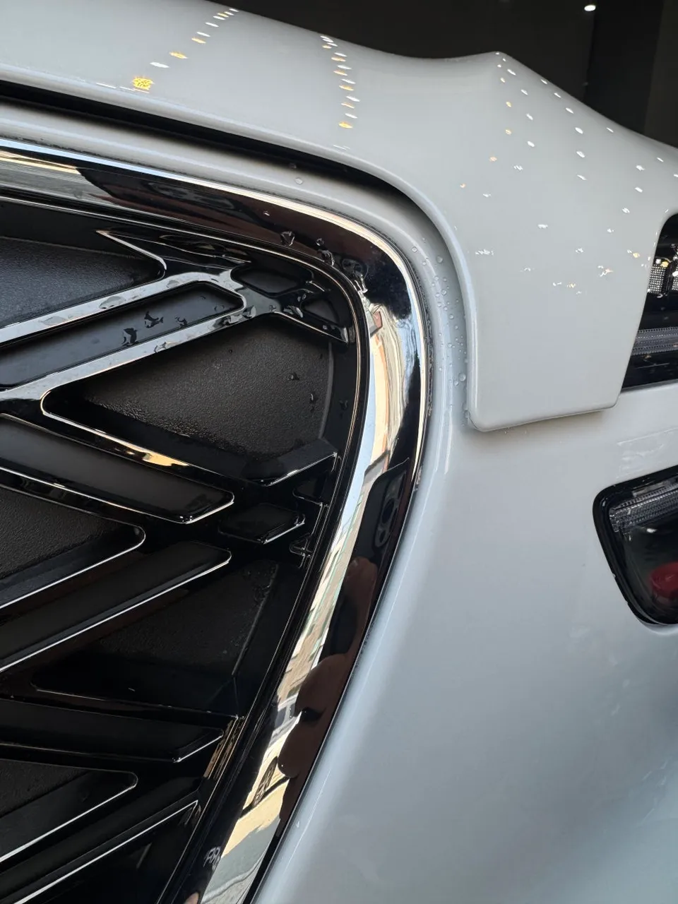 Genesis GV70のPPF施工事例|費用目安・仕上がり 施工写真 1-3