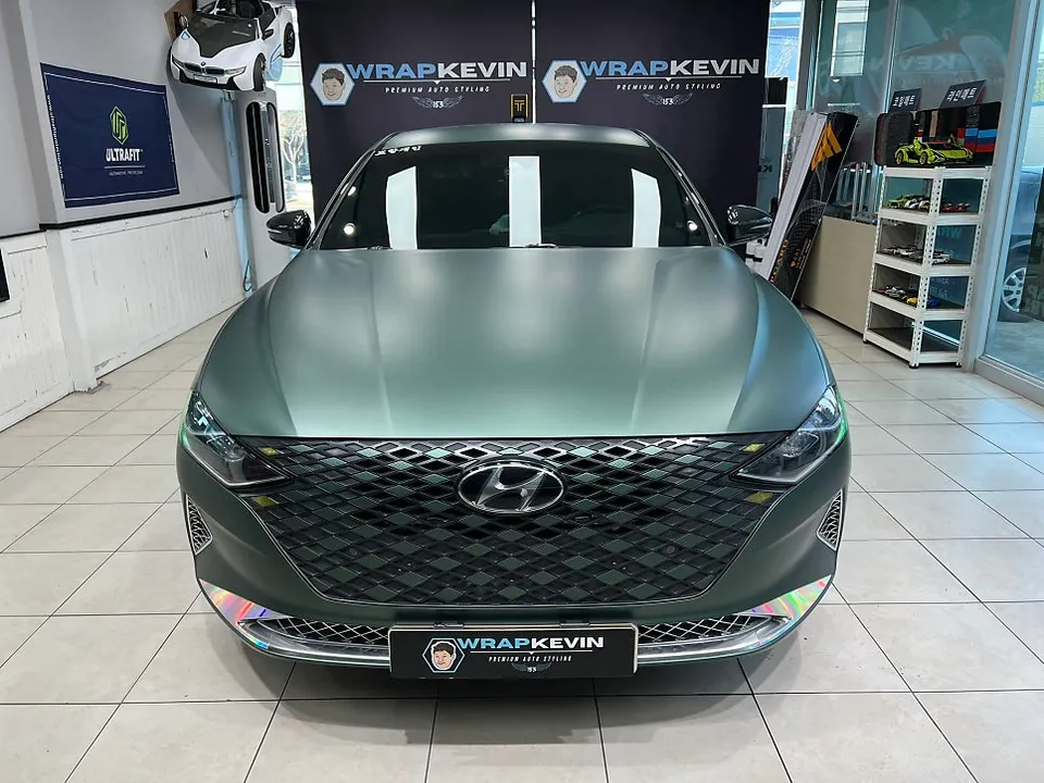 Hyundai Grandeur IGのカーラッピング事例｜費用目安・仕上がり 施工写真 3-1