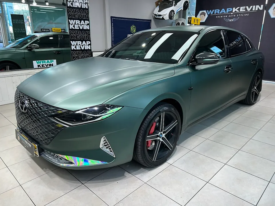 Hyundai Grandeur IGのカーラッピング事例｜費用目安・仕上がり 施工写真 1-2