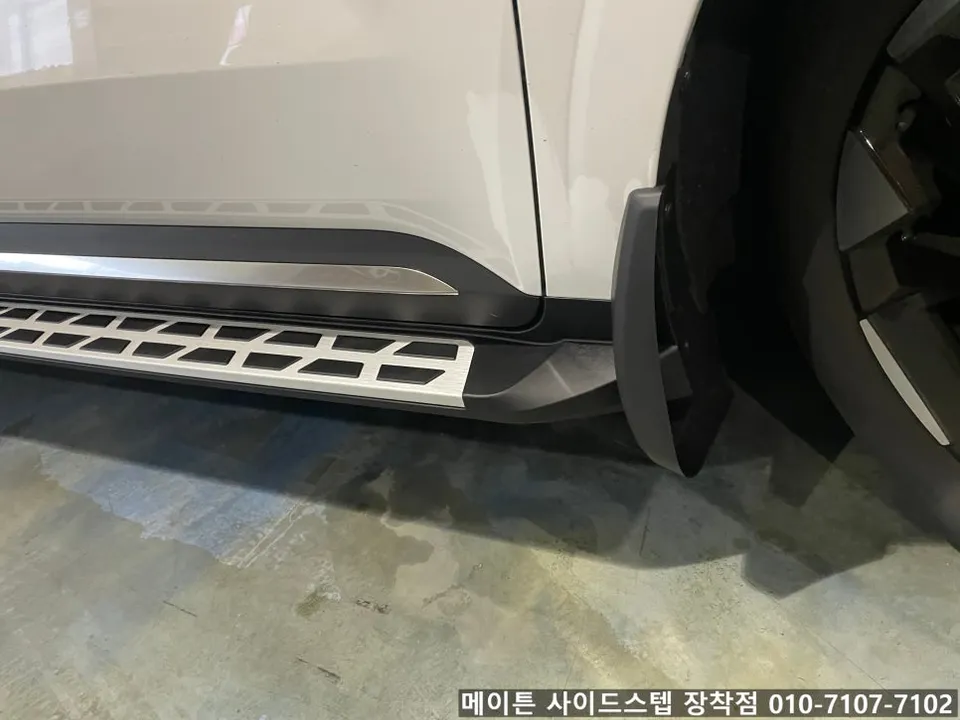 Kia Carnival KA4 body kit - Kia Carnival KA4 Body Kit Installation Review photo 5