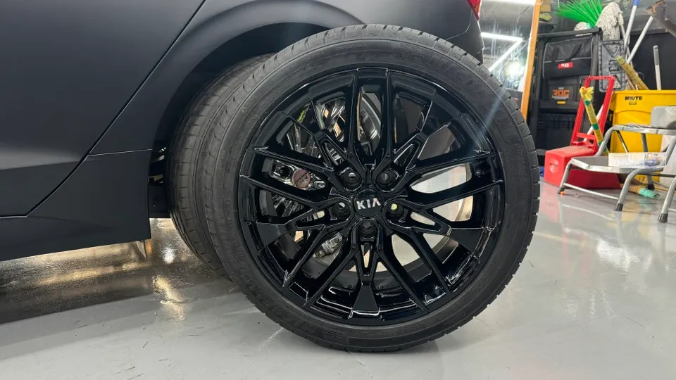 Kia K5 DL3 vinyl wrap - Kia K5 DL3 Vinyl Wrap Review - Matte Black Transformation photo 4