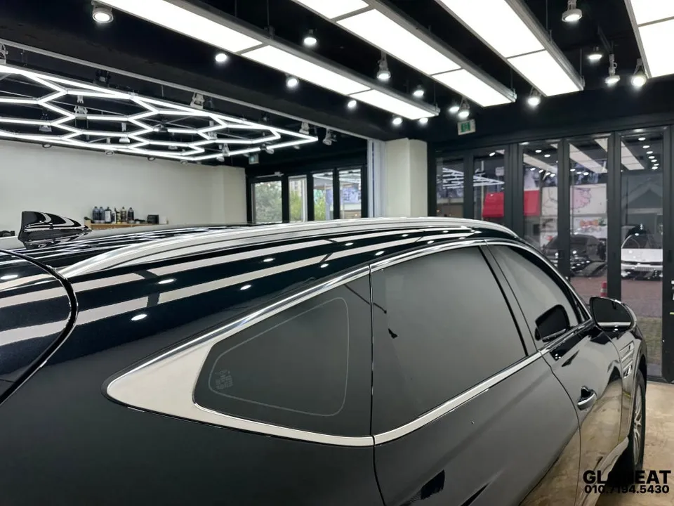 Genesis GV80のカーラッピング事例:費用目安と仕上がり 施工写真 1-2