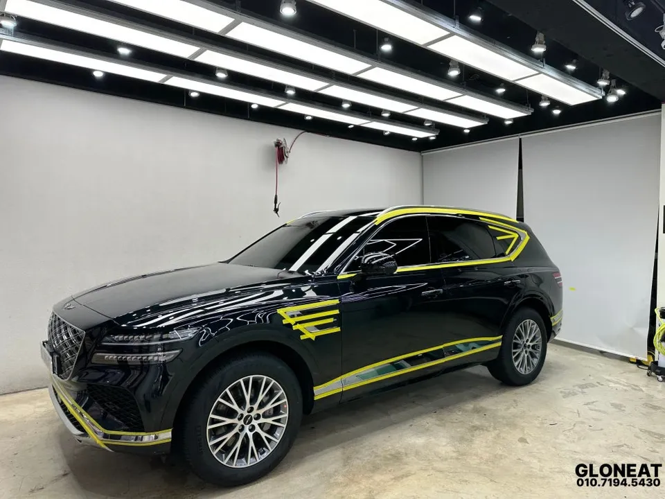 Genesis GV80のカーラッピング事例:費用目安と仕上がり 施工写真 2-2