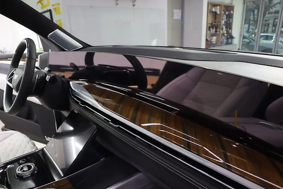 Cadillac Escalade vinyl wrap installation result