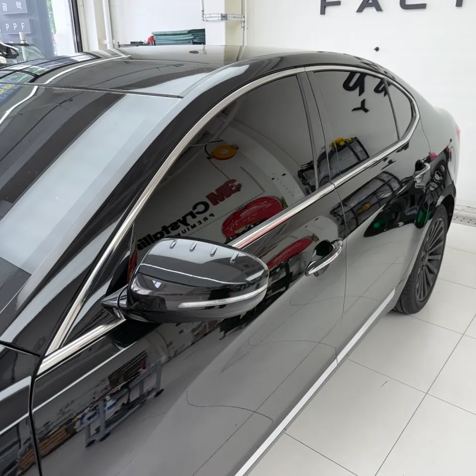 Kia K7のカーラッピング事例|費用目安とオールブラック化 施工写真 2-1