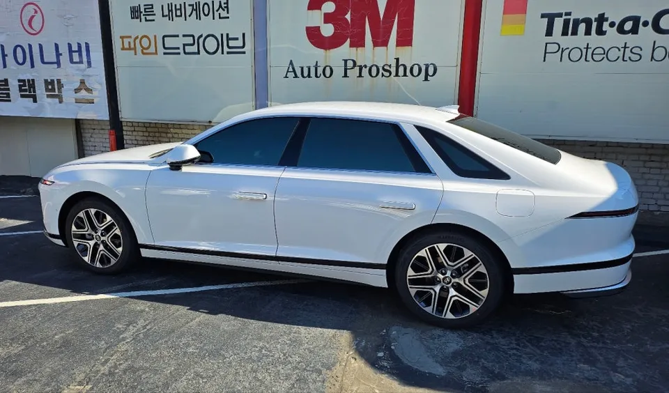 Hyundai Azera PPF施工事例｜費用目安と仕上がり 施工写真 1-2