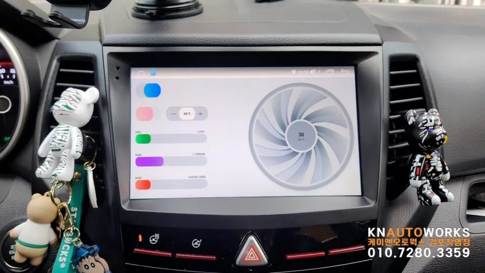 SsangYong Tivoli AirのAndroid Auto・CarPlay取付事例 施工写真 4-1