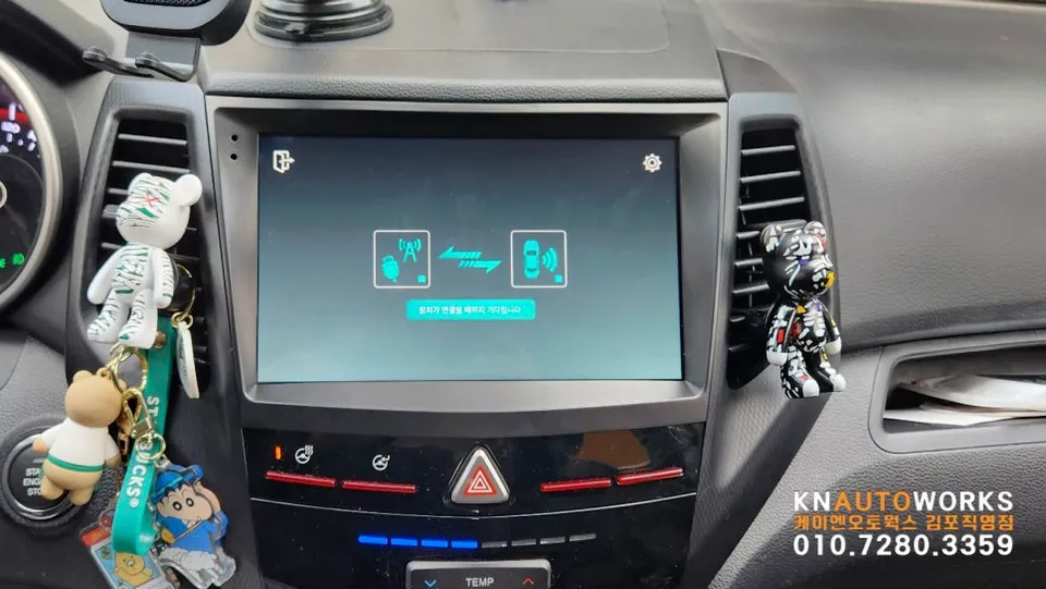 SsangYong Tivoli AirのAndroid Auto・CarPlay取付事例 施工写真 1-2