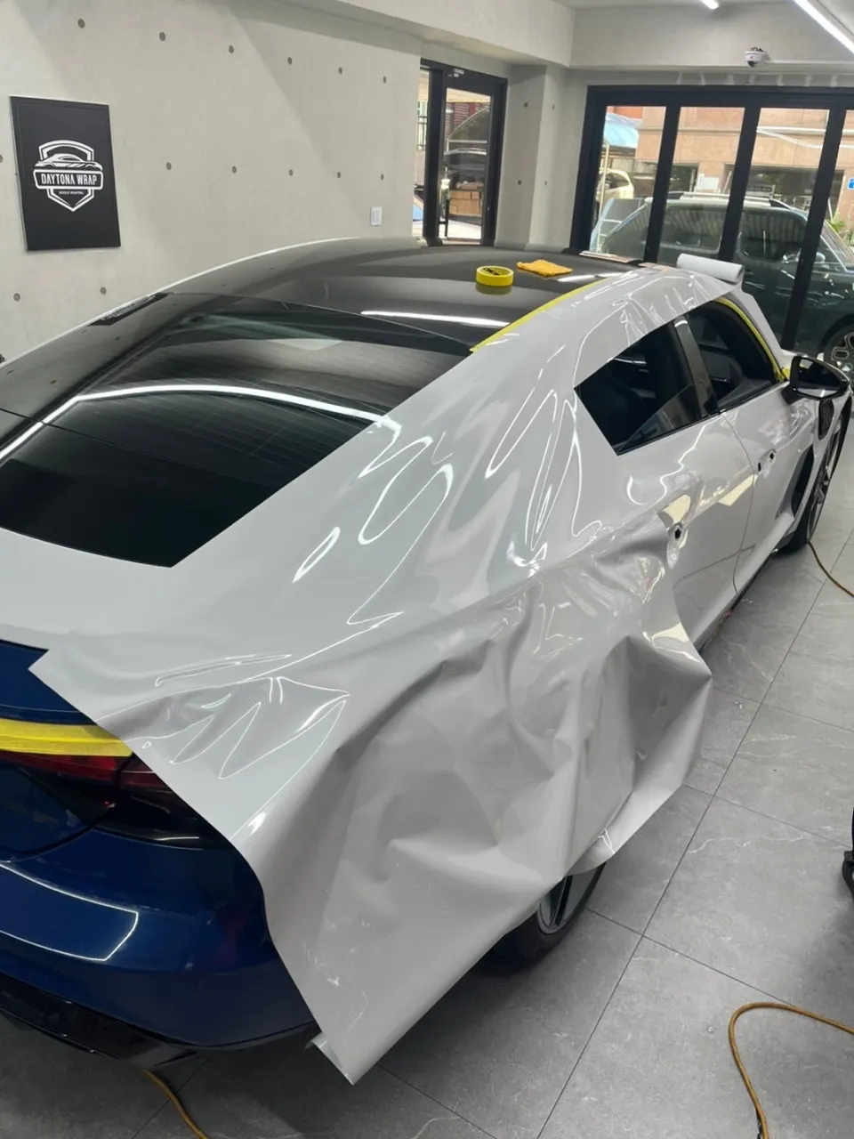 Audi RS e-tron GT vinyl wrap - Audi RS e-tron GT Vinyl Wrap Review: Crayon Color Transformation photo 4