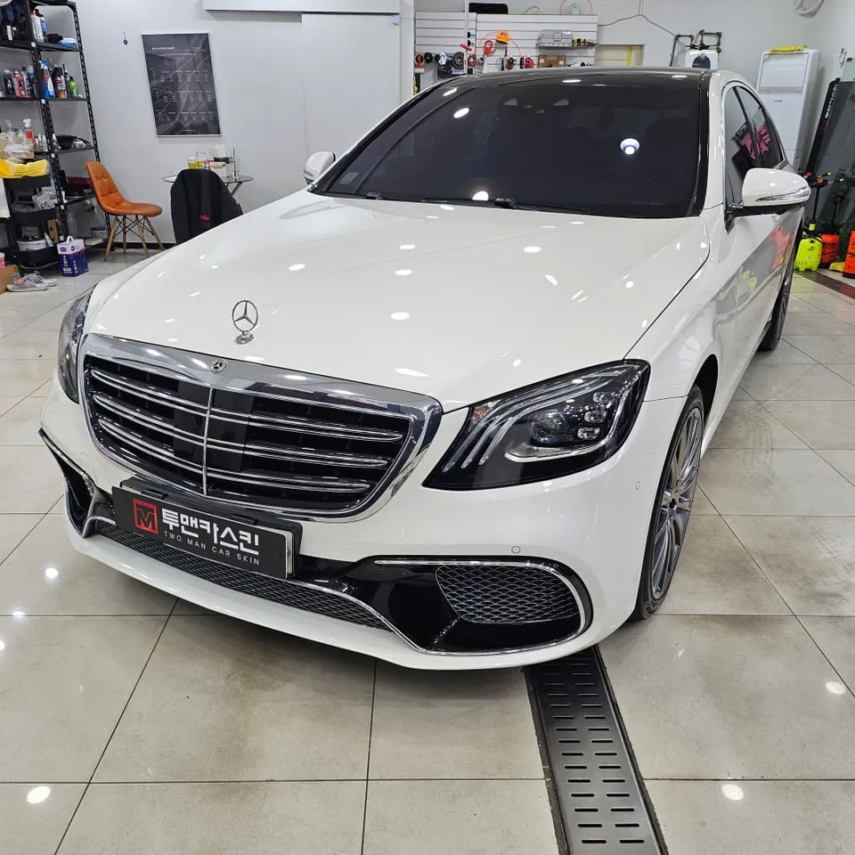 Mercedes-Benz S-Class vinyl wrap - Mercedes-Benz S-Class Vinyl Wrap Review: Silver Chrome Accent photo 4