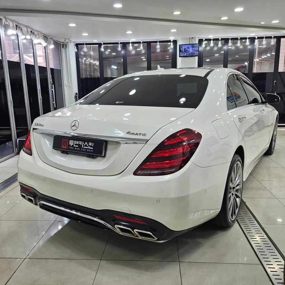 Mercedes-Benz S-Classのカーラッピング事例|費用目安・仕上がり 施工写真 1-2