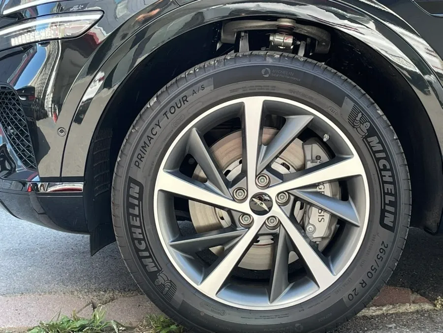 Genesis GV80 wheel repair - Genesis GV80 Gloss Black Powder Coating Wheel Repair Review photo 4