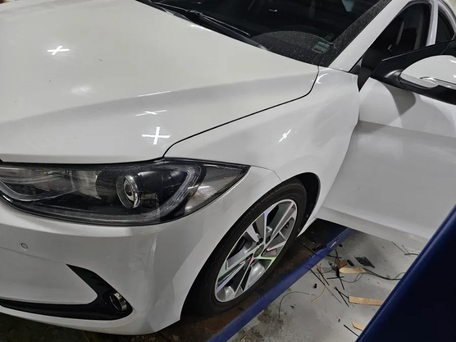 Hyundai Elantra AD ambient lighting installation result