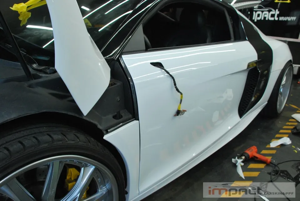 Audi R8のカーラッピング事例｜費用目安・仕上がり 施工写真 3-2