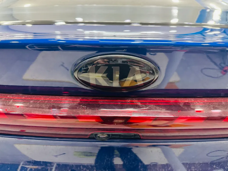 Kia K5 DL3のカーラッピング事例|費用目安・仕上がり 施工写真 2-3