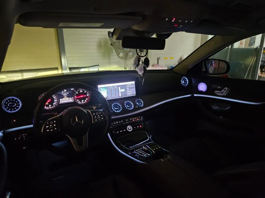 Mercedes-Benz E-Class W212 ambient lighting - Mercedes-Benz E-Class W212 Ambient Lighting Upgrade Review photo 3