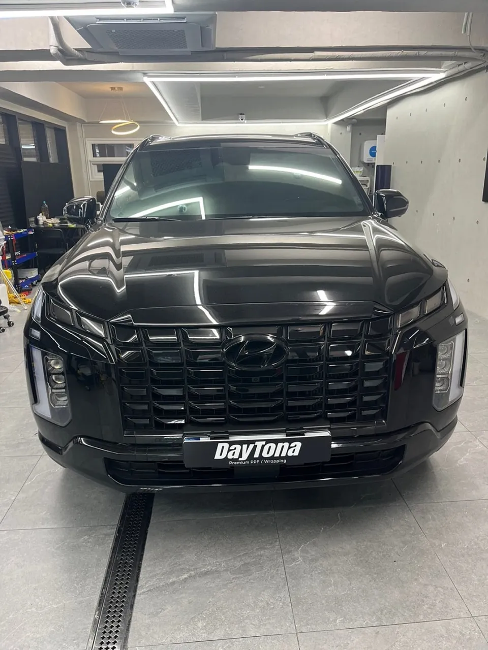 Hyundai Palisadeのカーラッピング事例|費用目安・仕上がり 施工写真 1-1