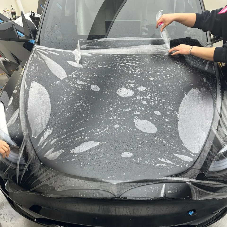 Tesla Model Yの無光沢PPF施工事例|高級感と保護を両立 施工写真 1-2