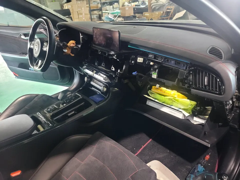 Kia Stinger Meister ambient lighting - Kia Stinger Meister Ambient Lighting Review photo 3