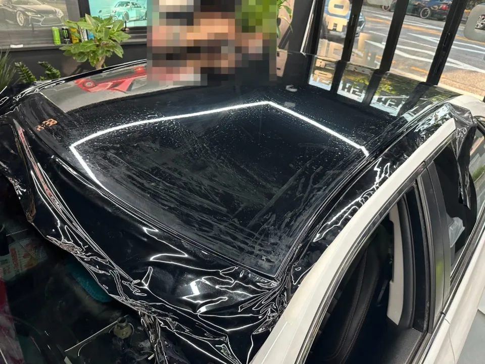 Toyota Camryのカーラッピング事例 施工写真 5