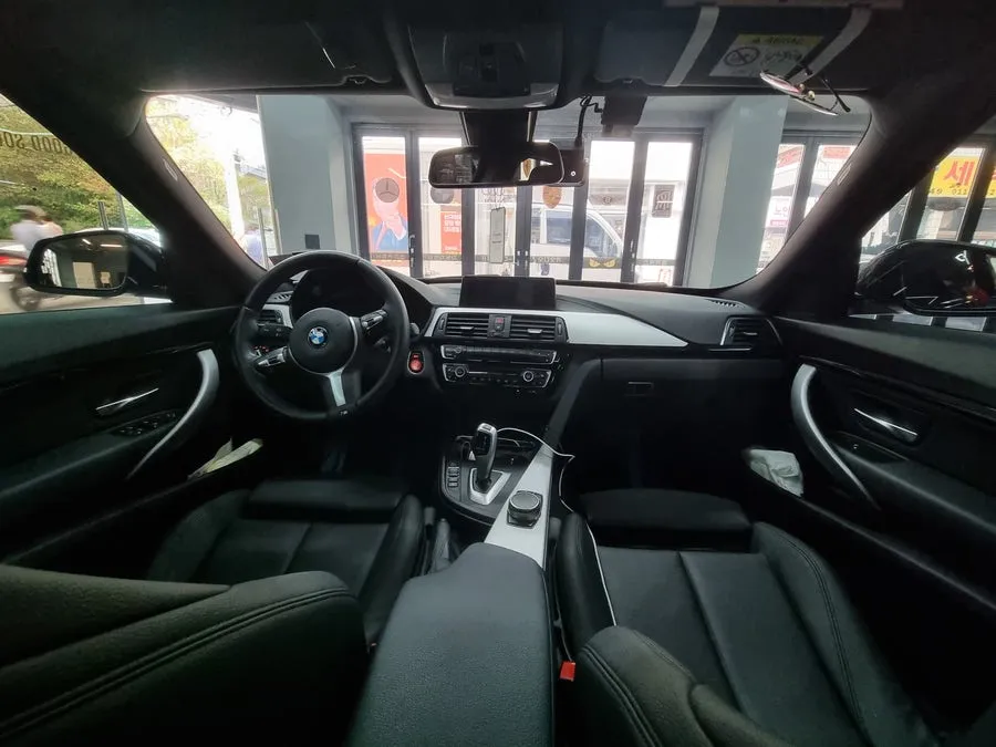 BMW 3 Series ambient lighting - BMW 3 Series Ambient Lighting Review: Cost & Results photo 3