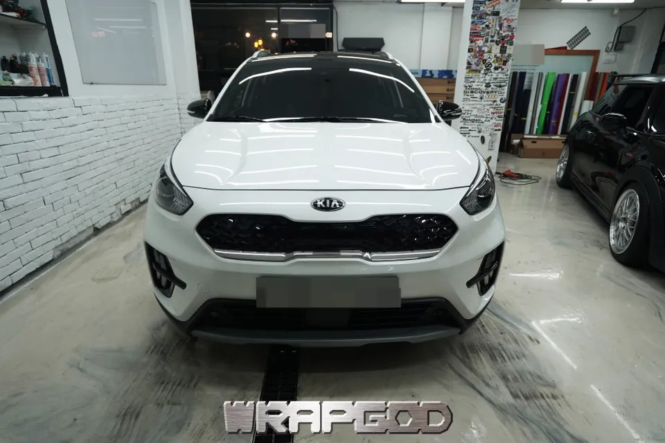 Kia Niroのカーラッピング事例｜費用目安・仕上がり 施工写真 1-3