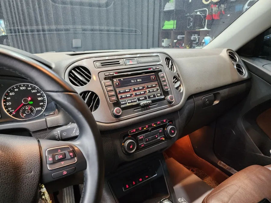 Volkswagen Tiguan android head unit - Volkswagen Tiguan CarPlay Retrofit Installation Review — Cost photo 4