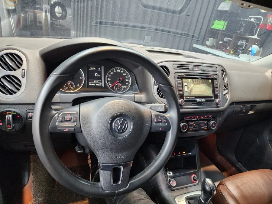 Volkswagen Tiguan android head unit - Volkswagen Tiguan CarPlay Retrofit Installation Review — Cost photo 5
