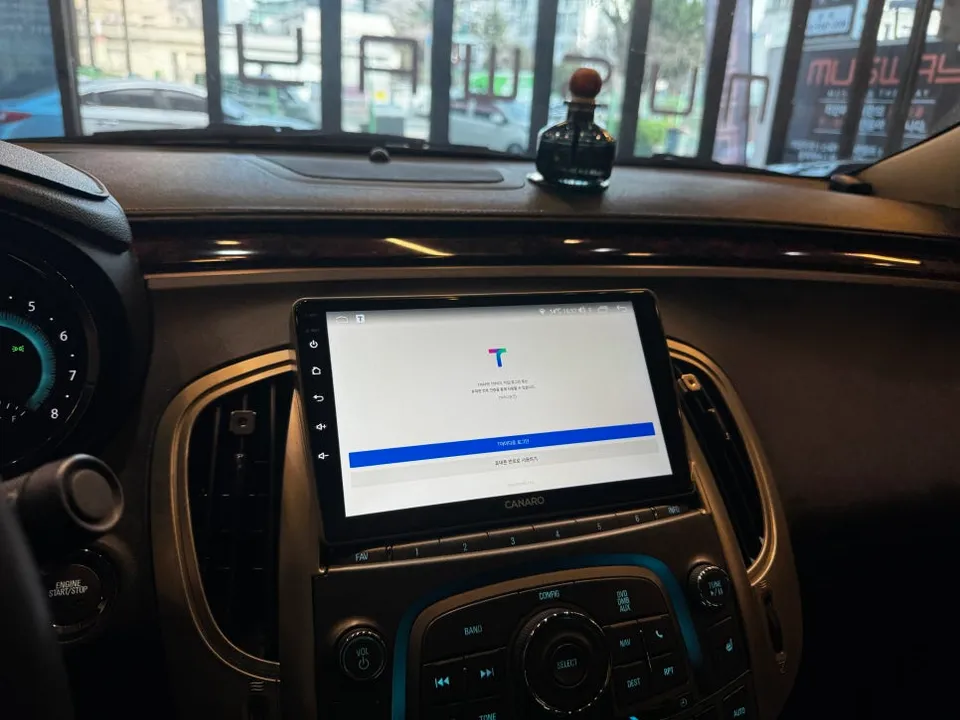 GMのAndroid Auto・CarPlay取付事例 施工写真 1-2