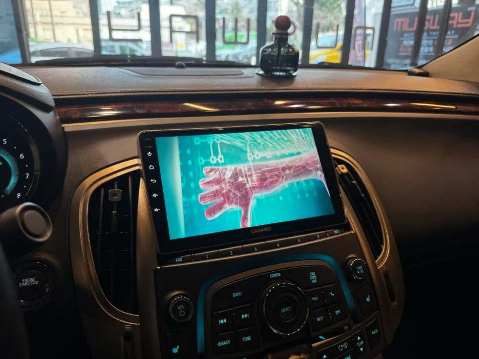GMのAndroid Auto・CarPlay取付事例 施工写真 2-2