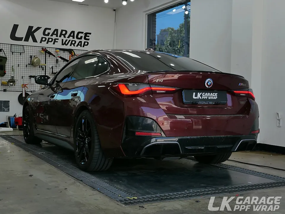 BMW M5のカーラッピング事例 施工写真 3-2