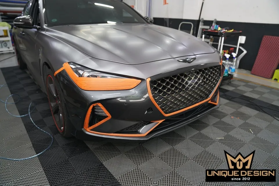 Genesis G70のカーラッピング事例|傷修理と再施工 施工写真 3-1