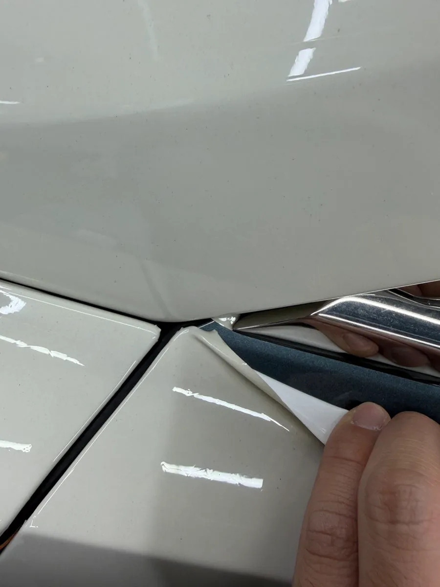 Bentley Flying Spurのカーラッピング事例｜再施工の仕上がり 施工写真 3-3