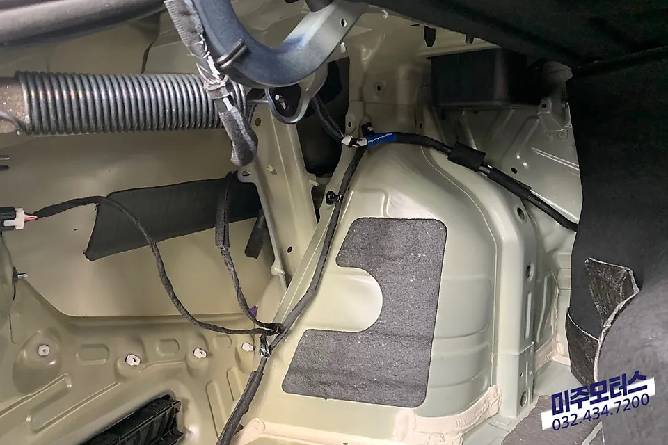 Kia K8 oem options - Kia K8 Power Tailgate Upgrade Review photo 4