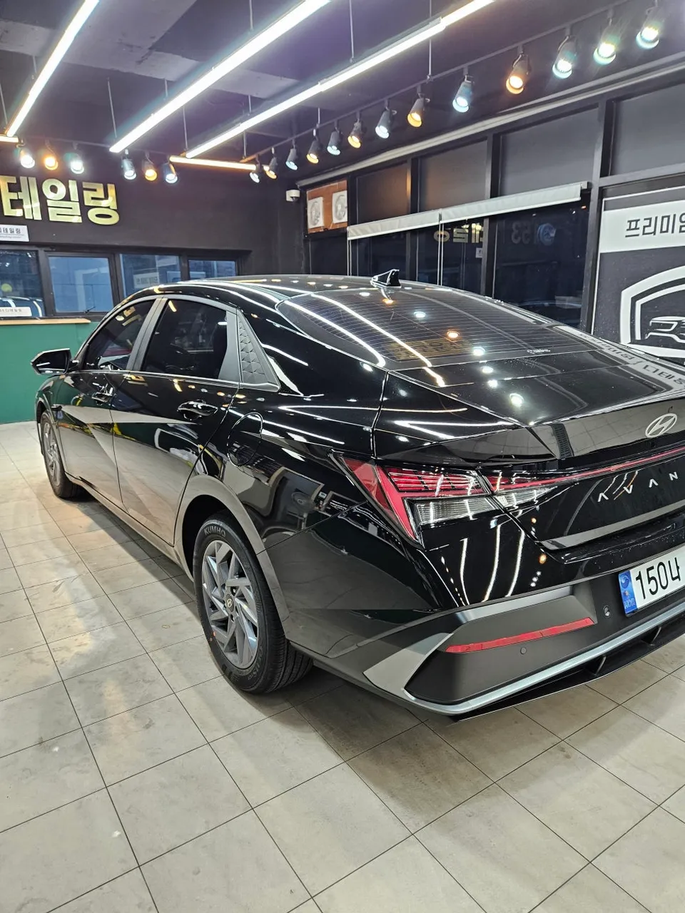 Hyundai Elantra CN7のガラスコーティング事例｜費用目安と仕上がり 施工写真 2-1