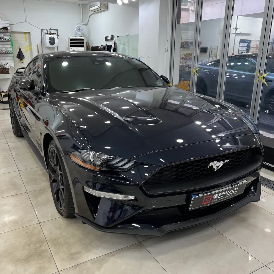 Ford Mustangのカーラッピング事例|費用目安・仕上がり 施工写真 2-1