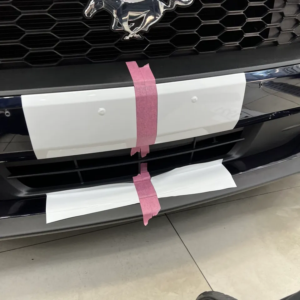 Ford Mustangのカーラッピング事例|費用目安・仕上がり 施工写真 1-3