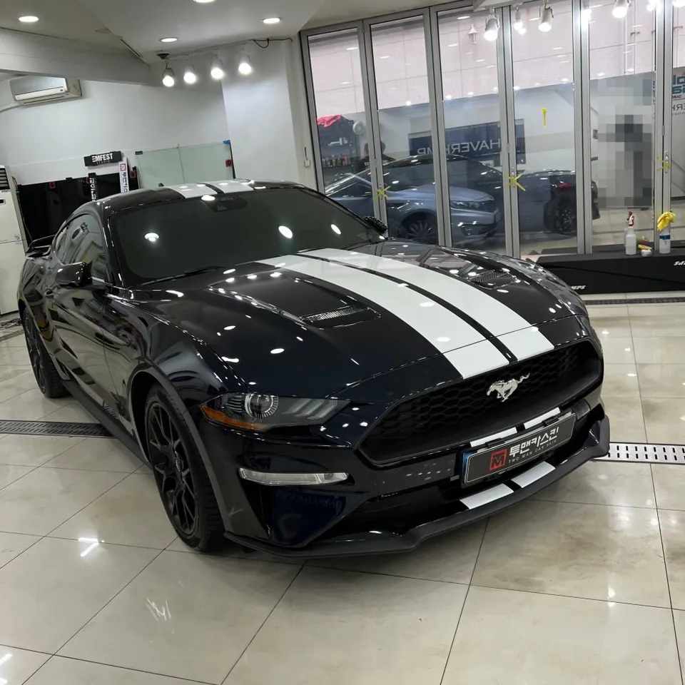 Ford Mustangのカーラッピング事例|費用目安・仕上がり 施工写真 3-3