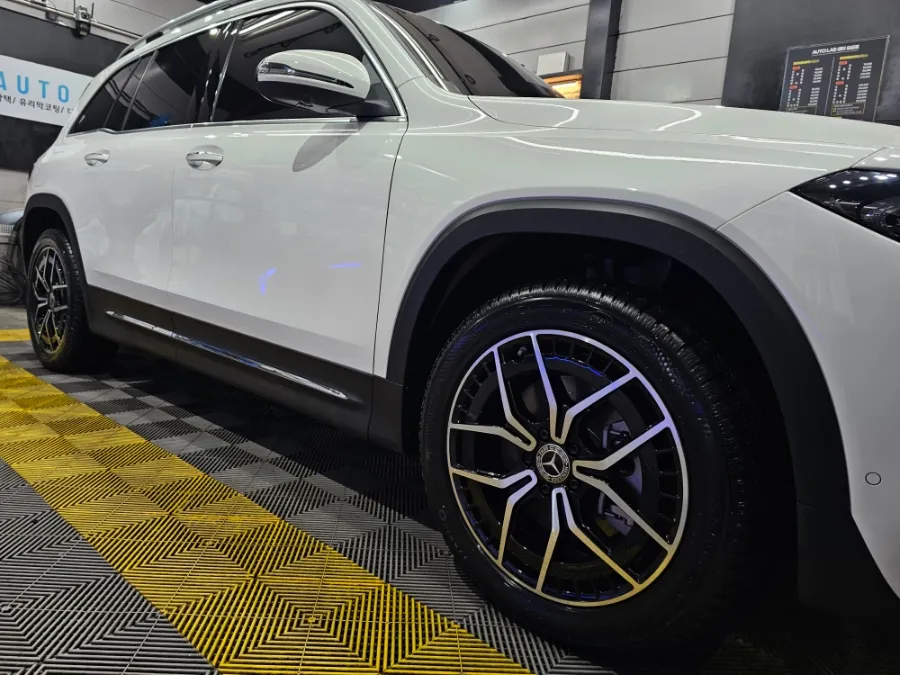 Mercedes-Benz EQB ceramic coating - Mercedes-Benz EQB Ceramic Coating Review — Enhanced Shine photo 4